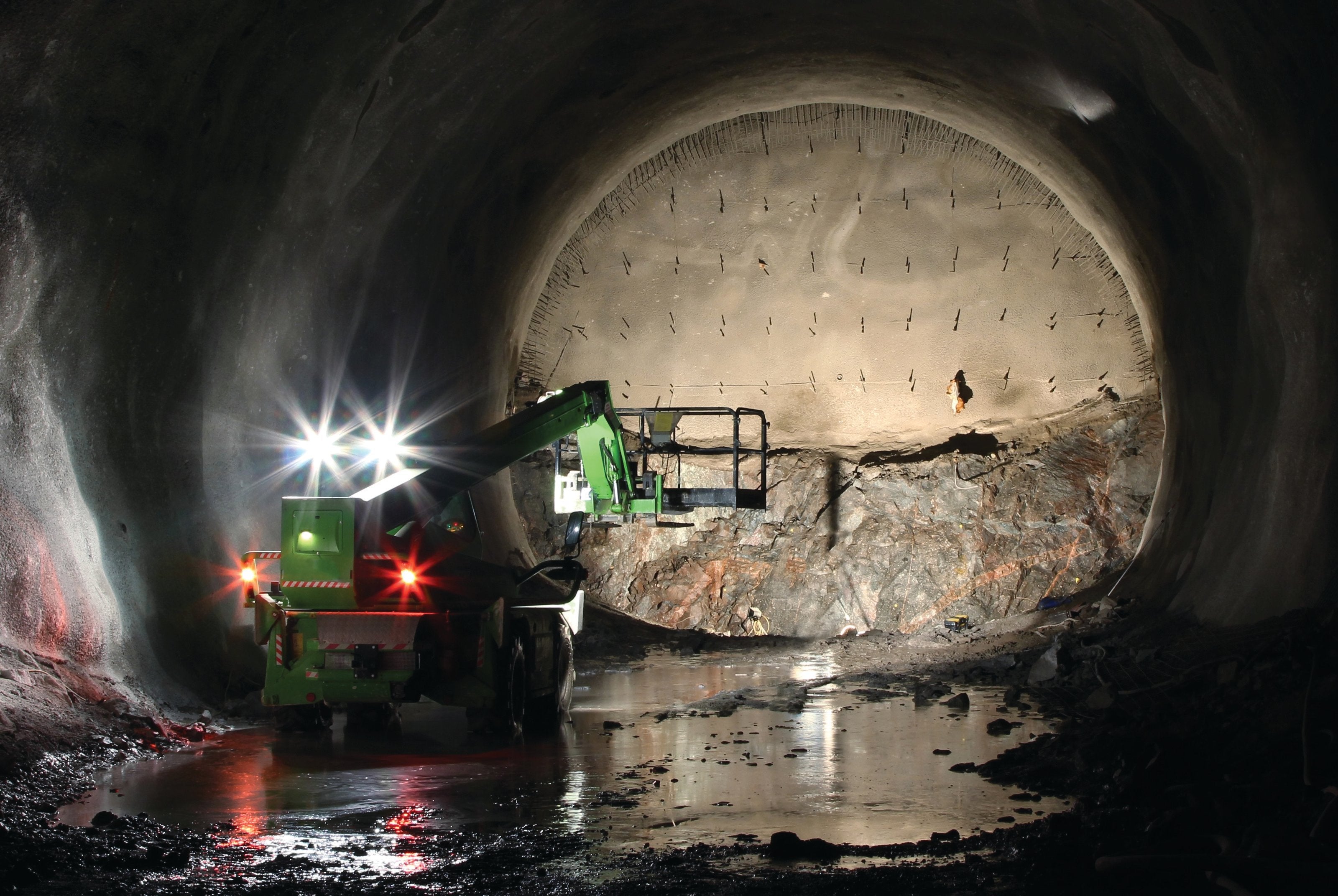 Telescopic handler in mining tunnel